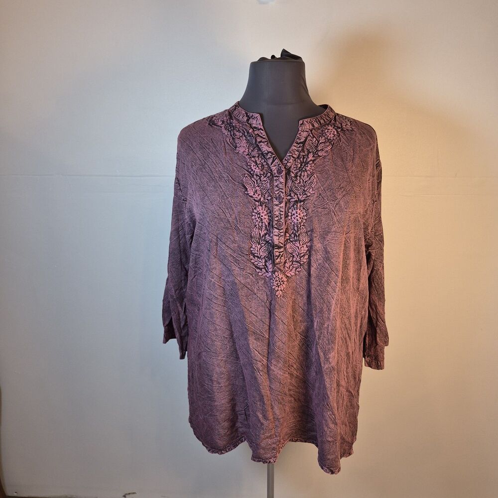 Chic Connection Women's Acid Wash Tunic Size 3X Purple Floral Embroidery Boho